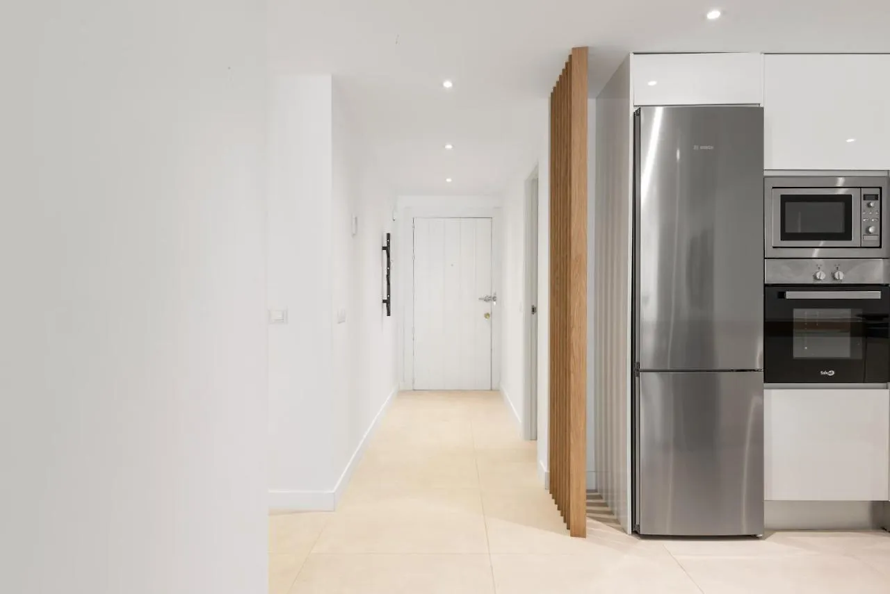 Large Apartment In Playas Del Duque Marbella