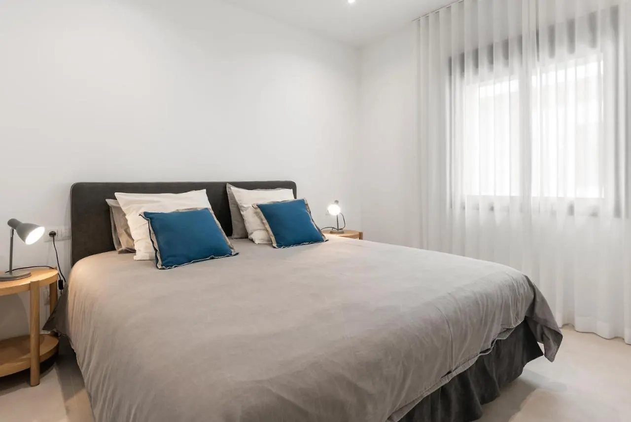 Large Apartment In Playas Del Duque Marbella