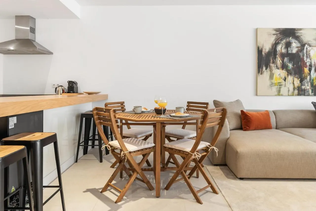Large Apartment In Playas Del Duque Marbella
