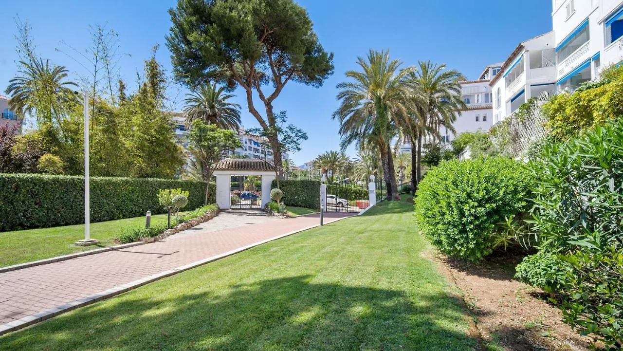 Large Apartment In Playas Del Duque Marbella
