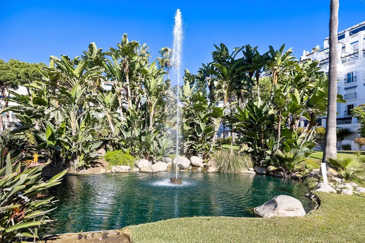 Large Apartment In Playas Del Duque Marbella 0*,  Spanien