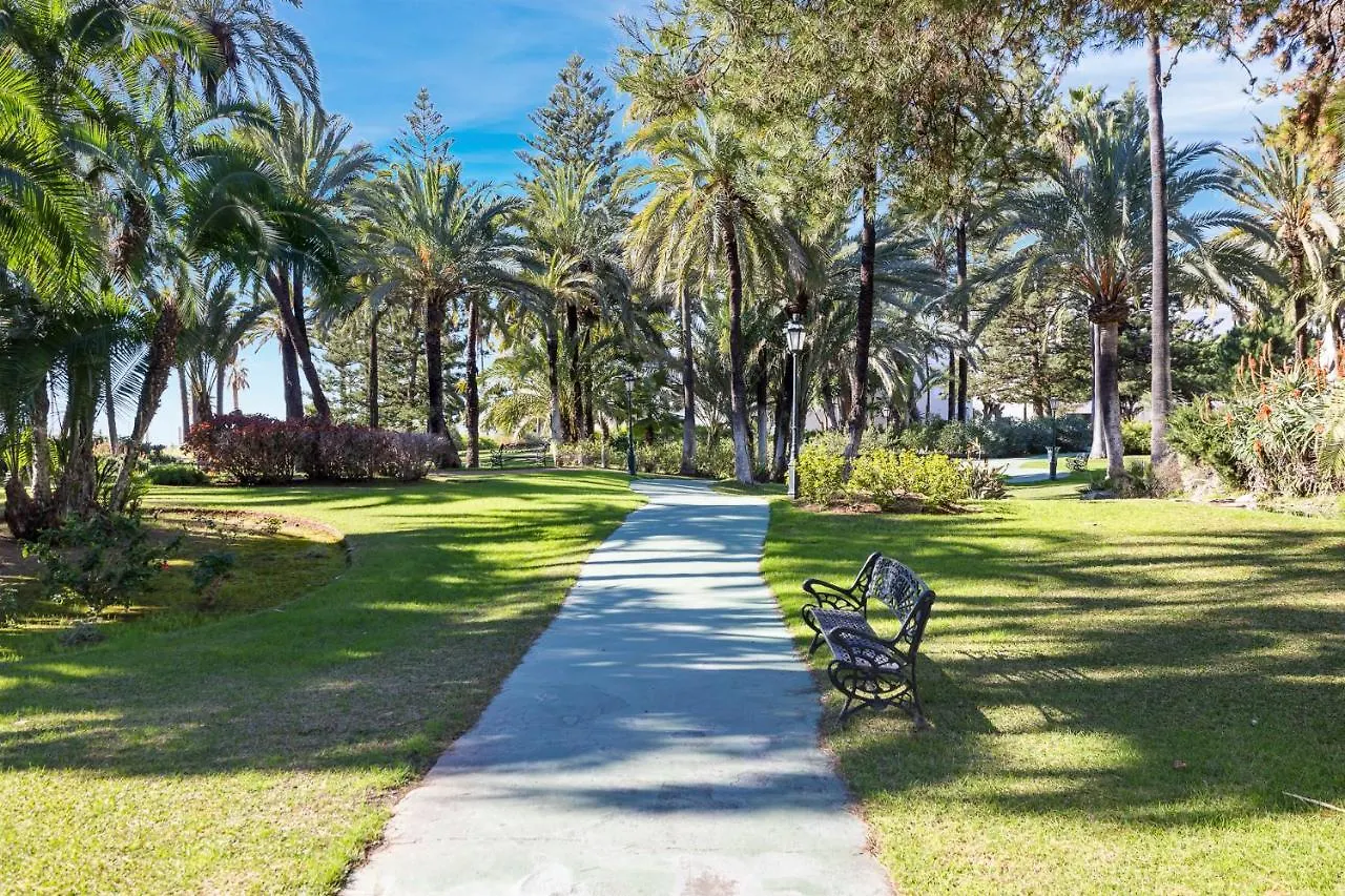 Large Apartment In Playas Del Duque Marbella